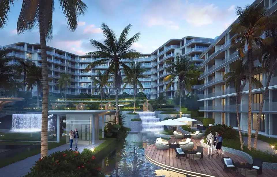 Ayana Heights ภูเก็ต: ต้นปาล์ม คลอง และอาคารในโครงการ ภาพเรนเดอร์จากผู้พัฒนาโครงการ